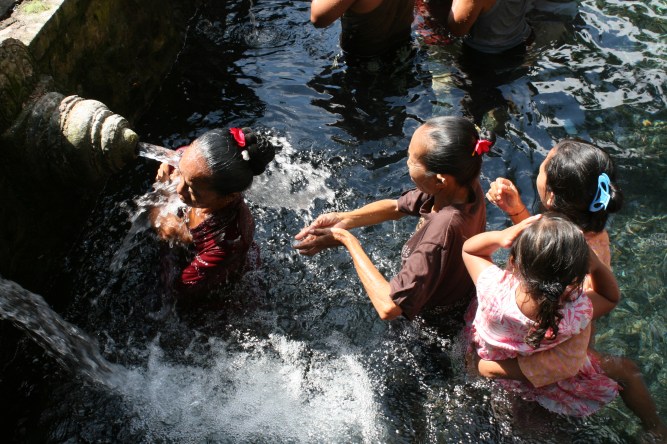 water temple indonesia bali